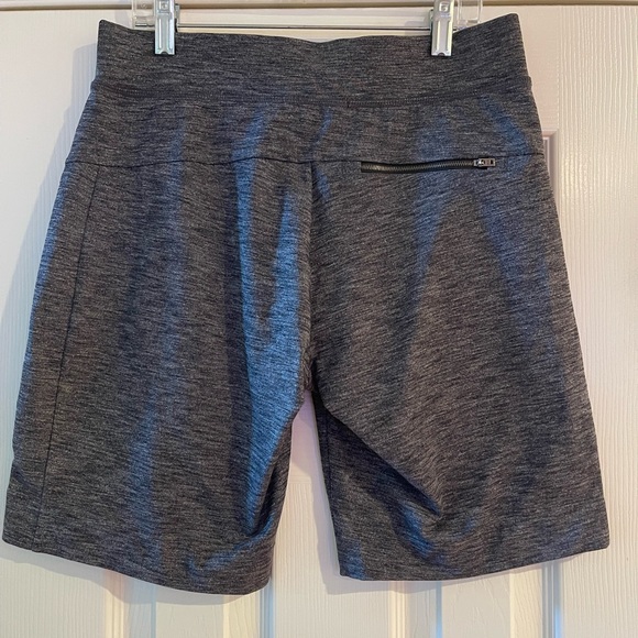 Athleta Bermuda shorts size XS - Picture 2 of 6